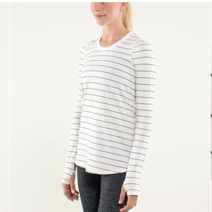 Lululemon Tuck And Flow Long Sleeve  Angel Wing Sz 6